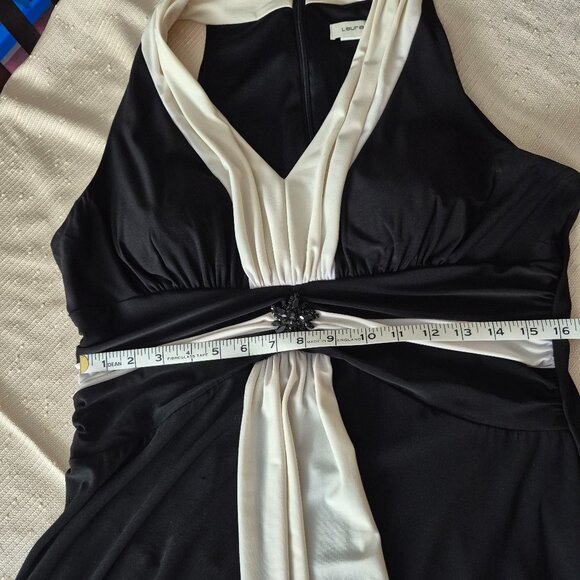 Elegant Dress - Picture 12 of 14